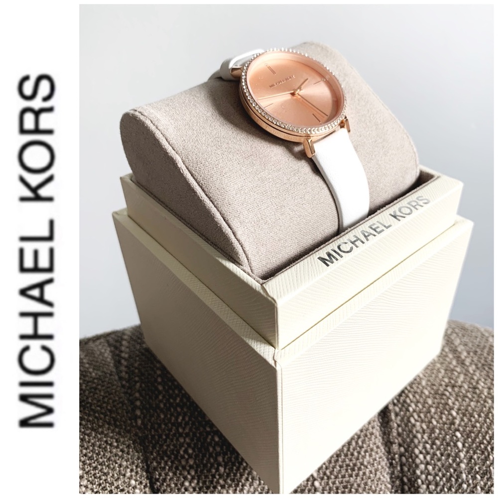 NWT authentic MK leather strap Charley watch - Picture 1 of 4